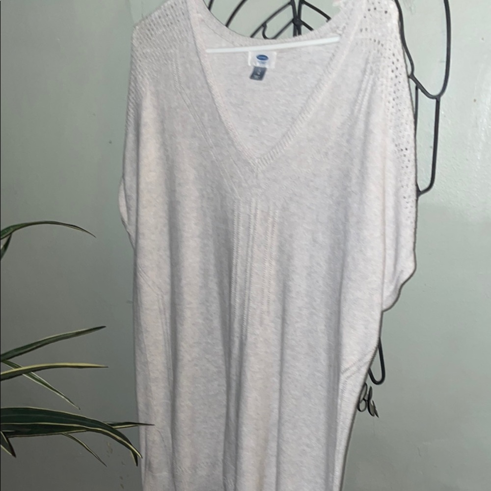 White V-Neck Knit Top